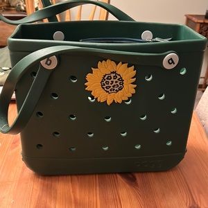 Dark green medium bogg bag